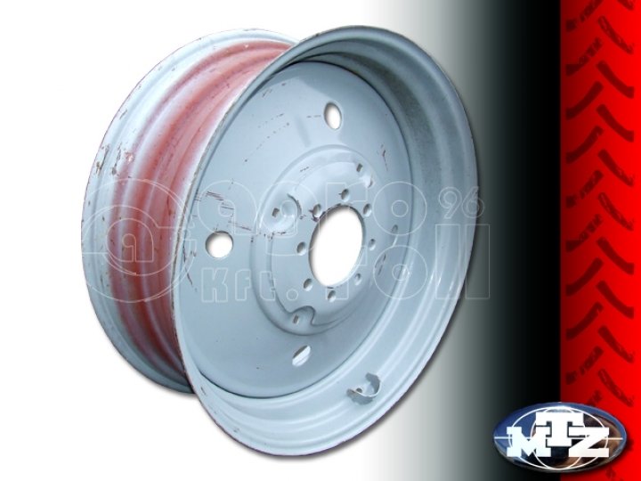 Felni MTZ-82 hátsó / 15,5X38 orosz gumihoz hátsó /